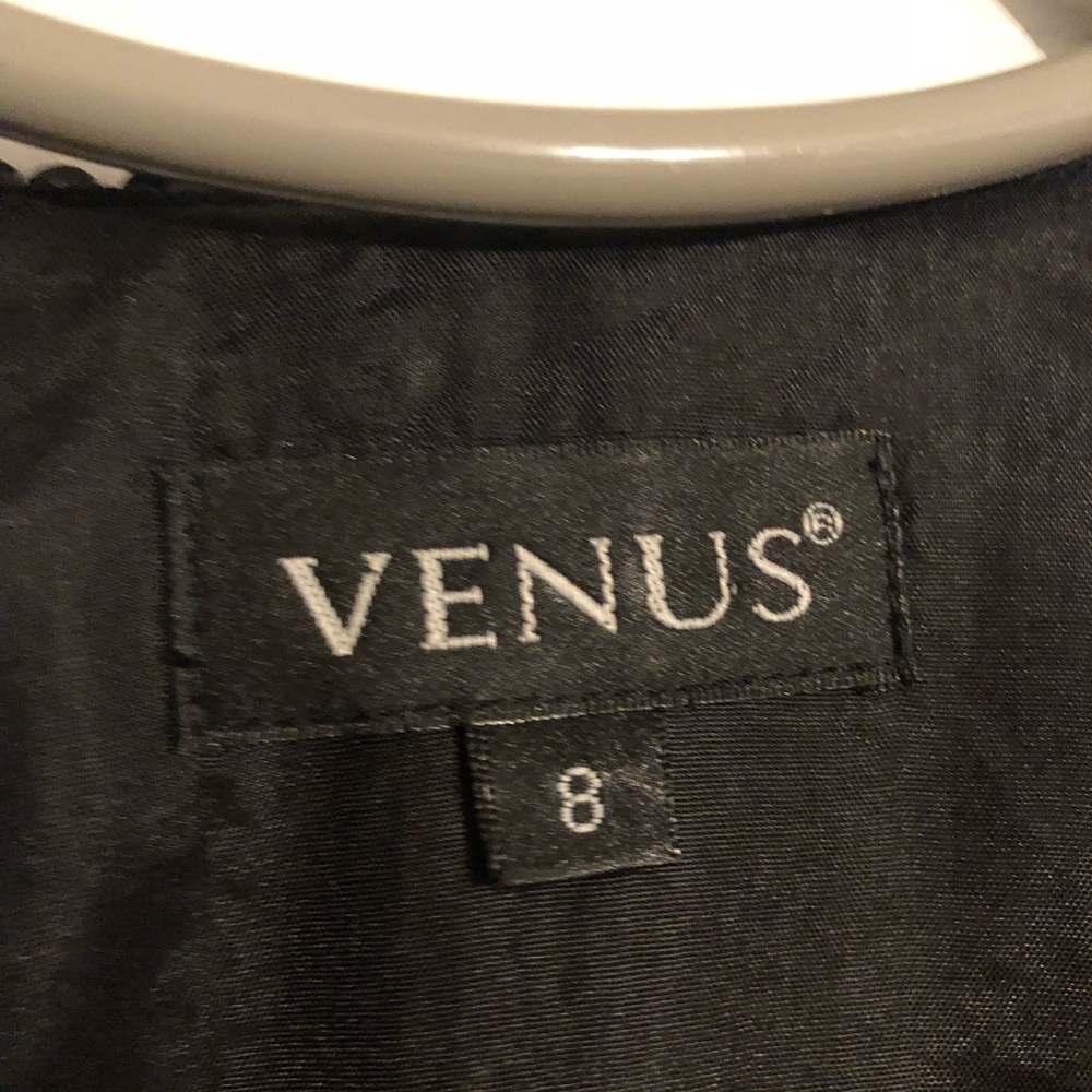 Venus Black Sequined Vest - Picture 3 of 4